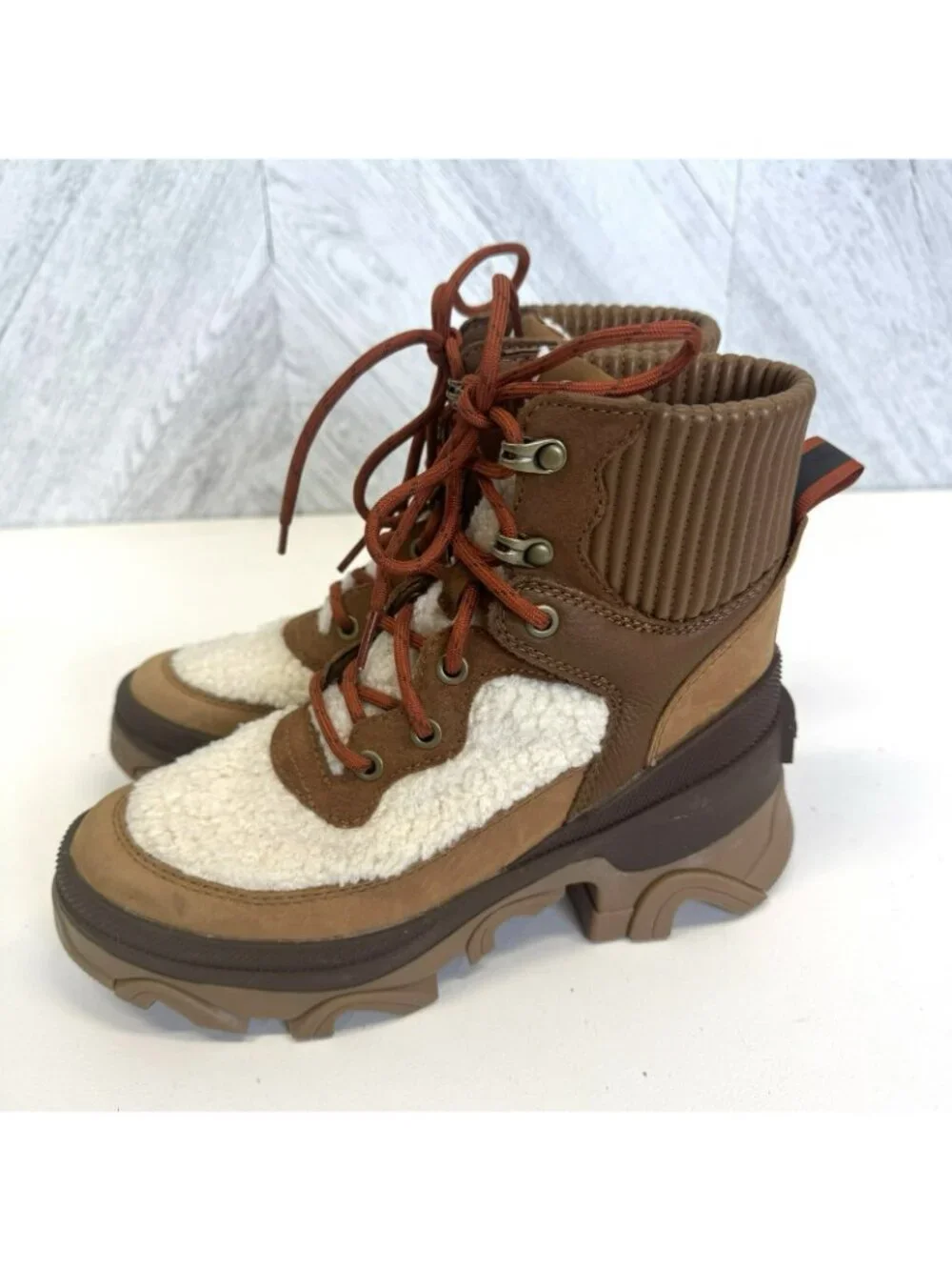 Sorel Brex Cozy Lace Up Boots Womens Size 5.5 Tan Sherpa NL4812-242 NWOB NEW